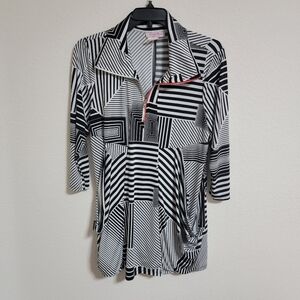Pretty Woman Black and White Pocket Geometric Tunic